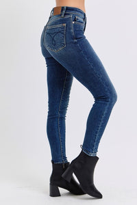 JUDY BLUE: Mid-Rise Waist Skinny Jeans with Thermal Lining