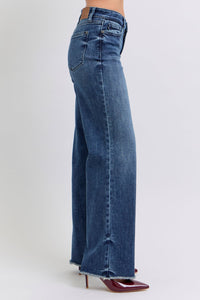 JUDY BLUE: Raw Hem Mid Rise Jeans