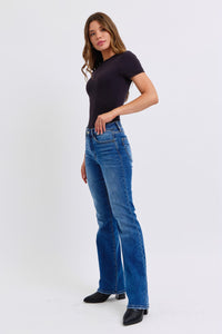 JUDY BLUE: Mid-Rise Bootcut Jeans with Thermal Lining