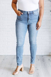 JUDY BLUE: Justine High Rise Control Top Contrast Wash Skinny Jeans