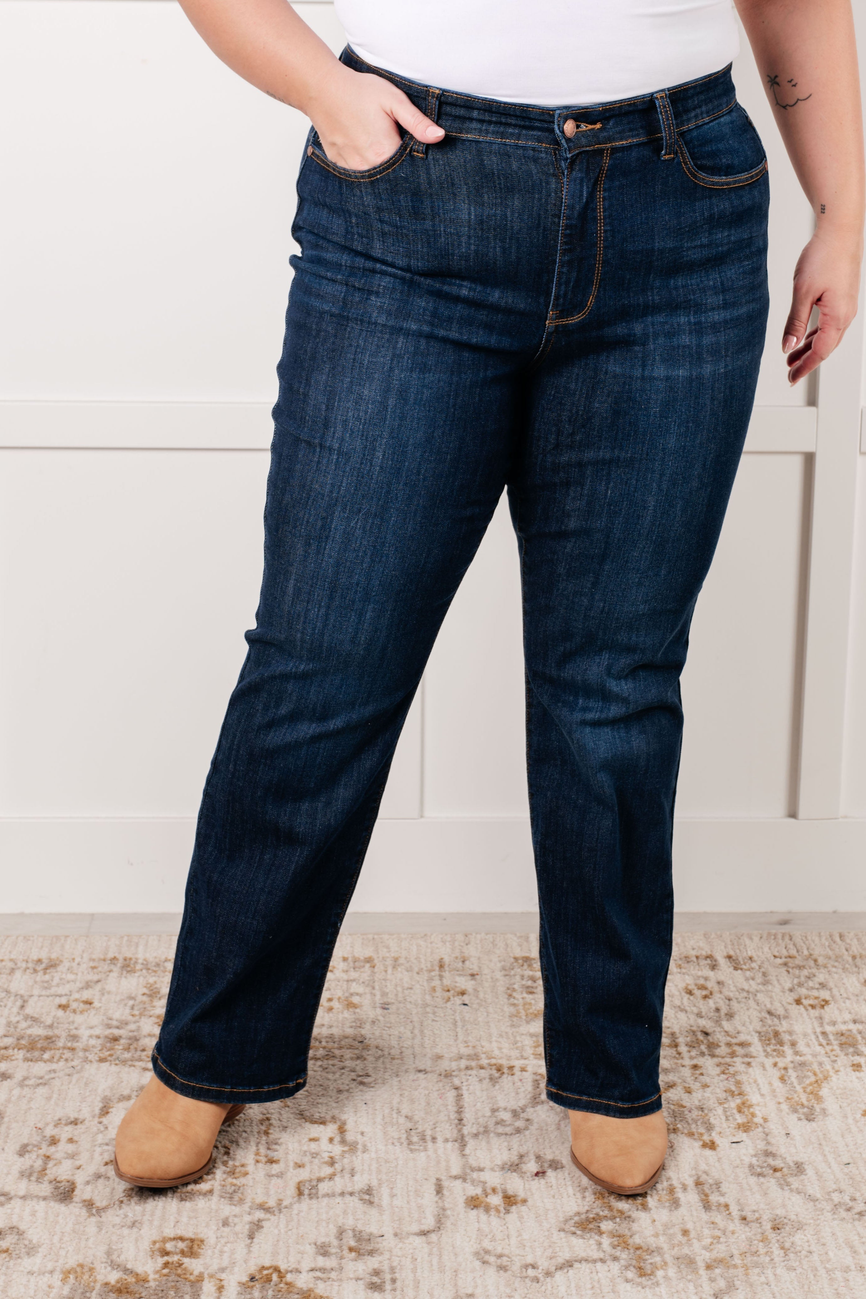 JUDY BLUE: Alaina High Rise Classic Straight Jeans