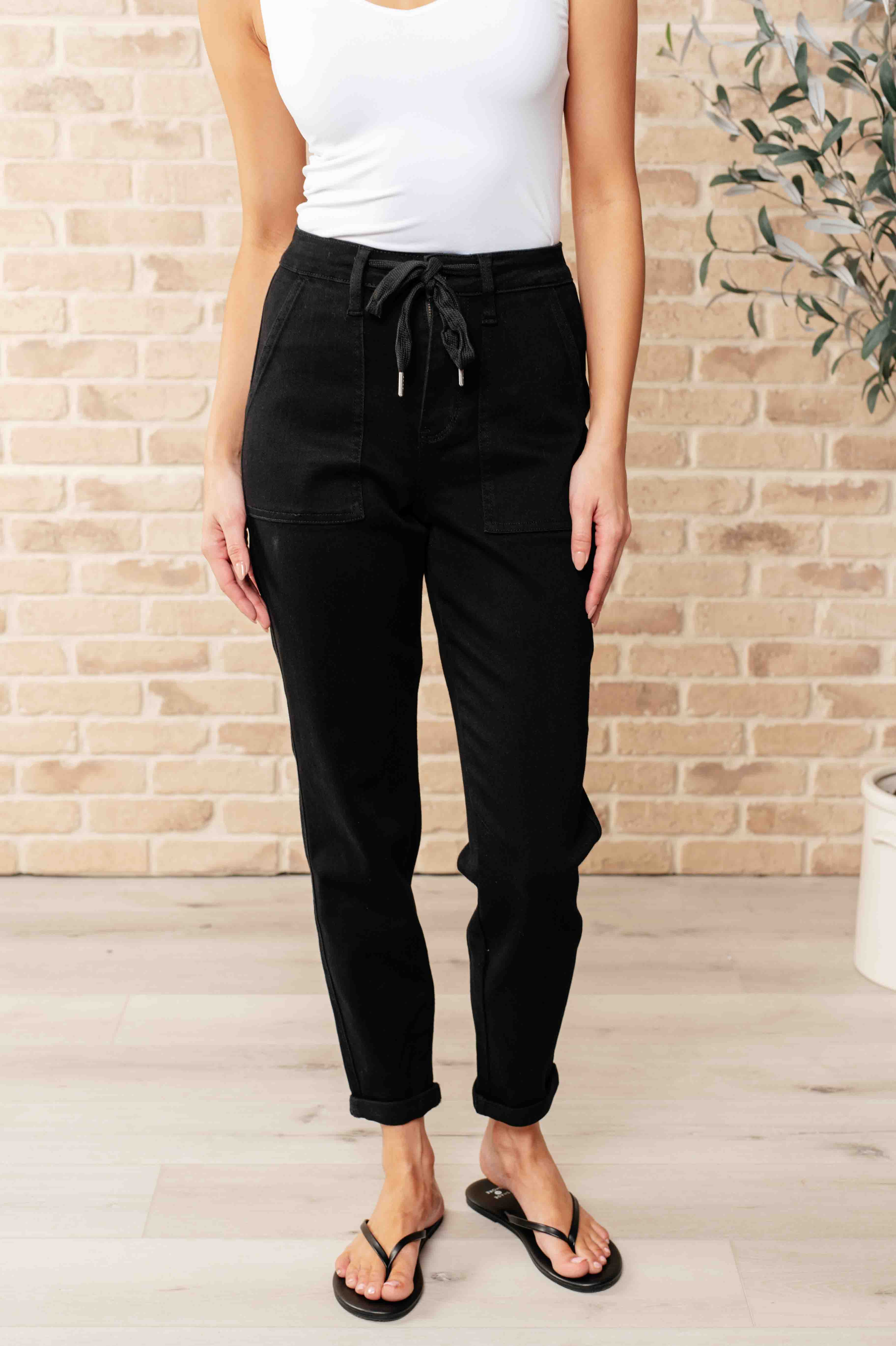 JUDY BLUE Carmen Double Cuff Joggers in Black