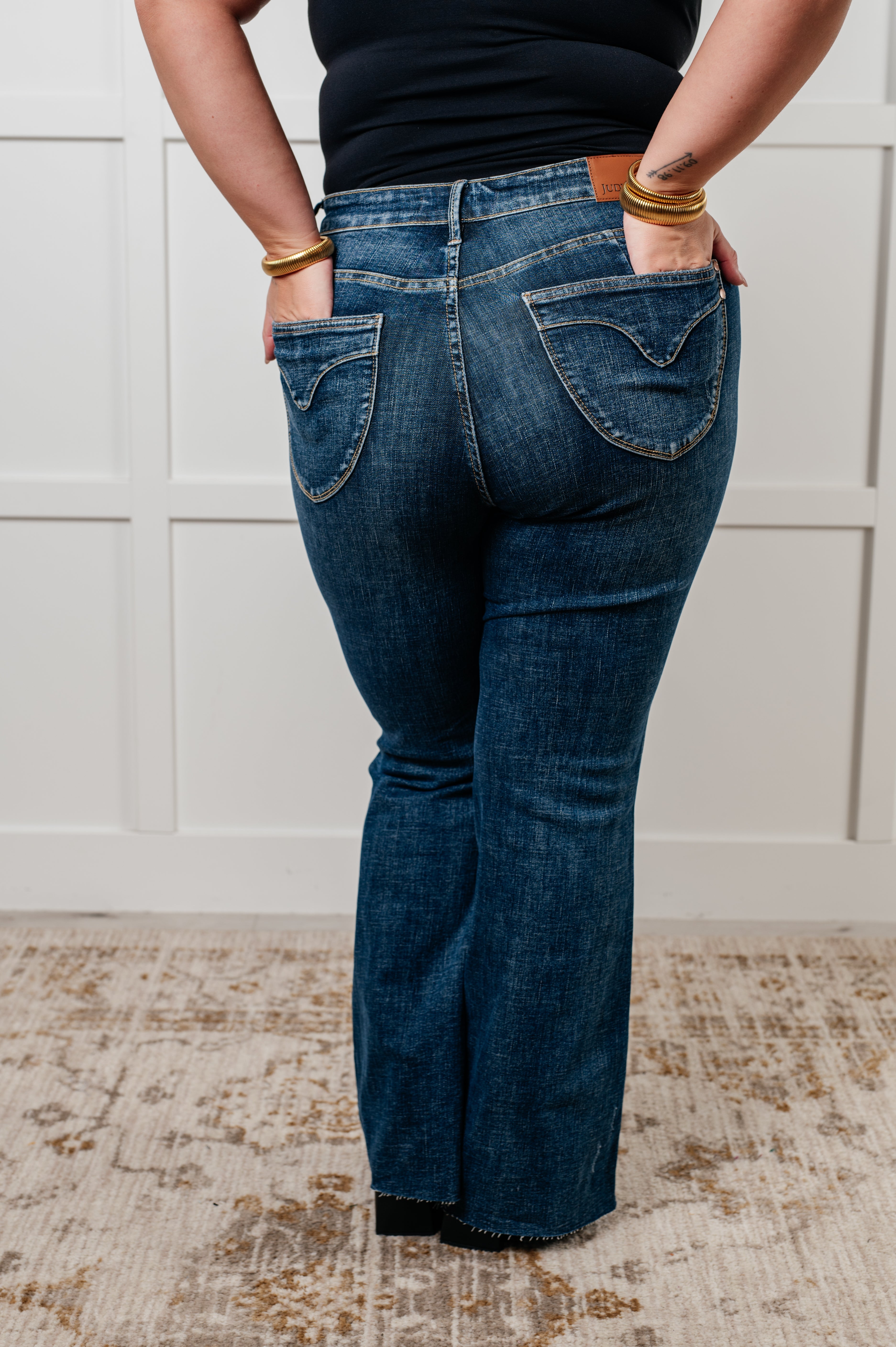 JUDY BLUE: Edna High Rise TUMMY CONTROL Shield Pocket Flare Jeans