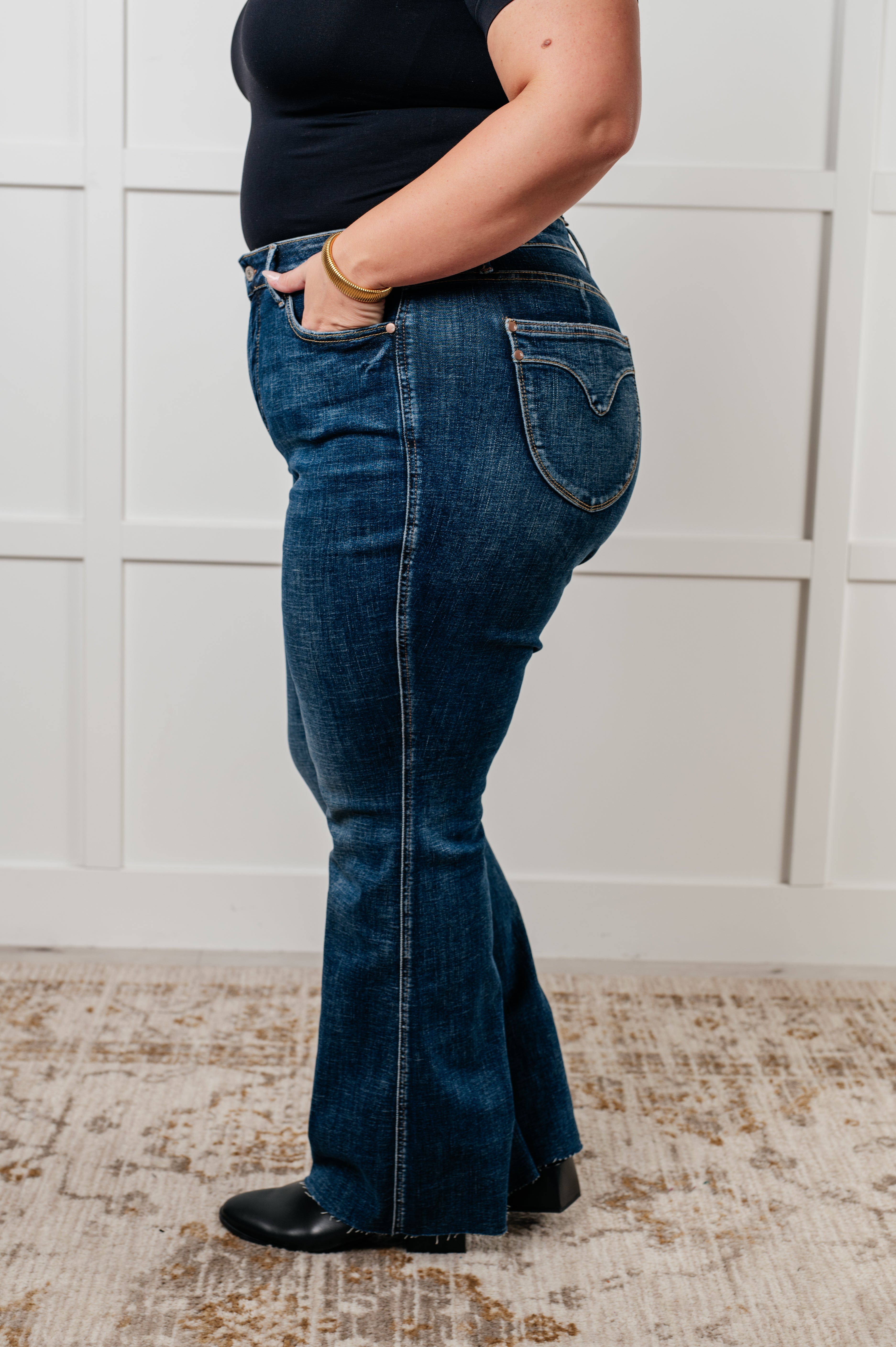 JUDY BLUE: Edna High Rise TUMMY CONTROL Shield Pocket Flare Jeans