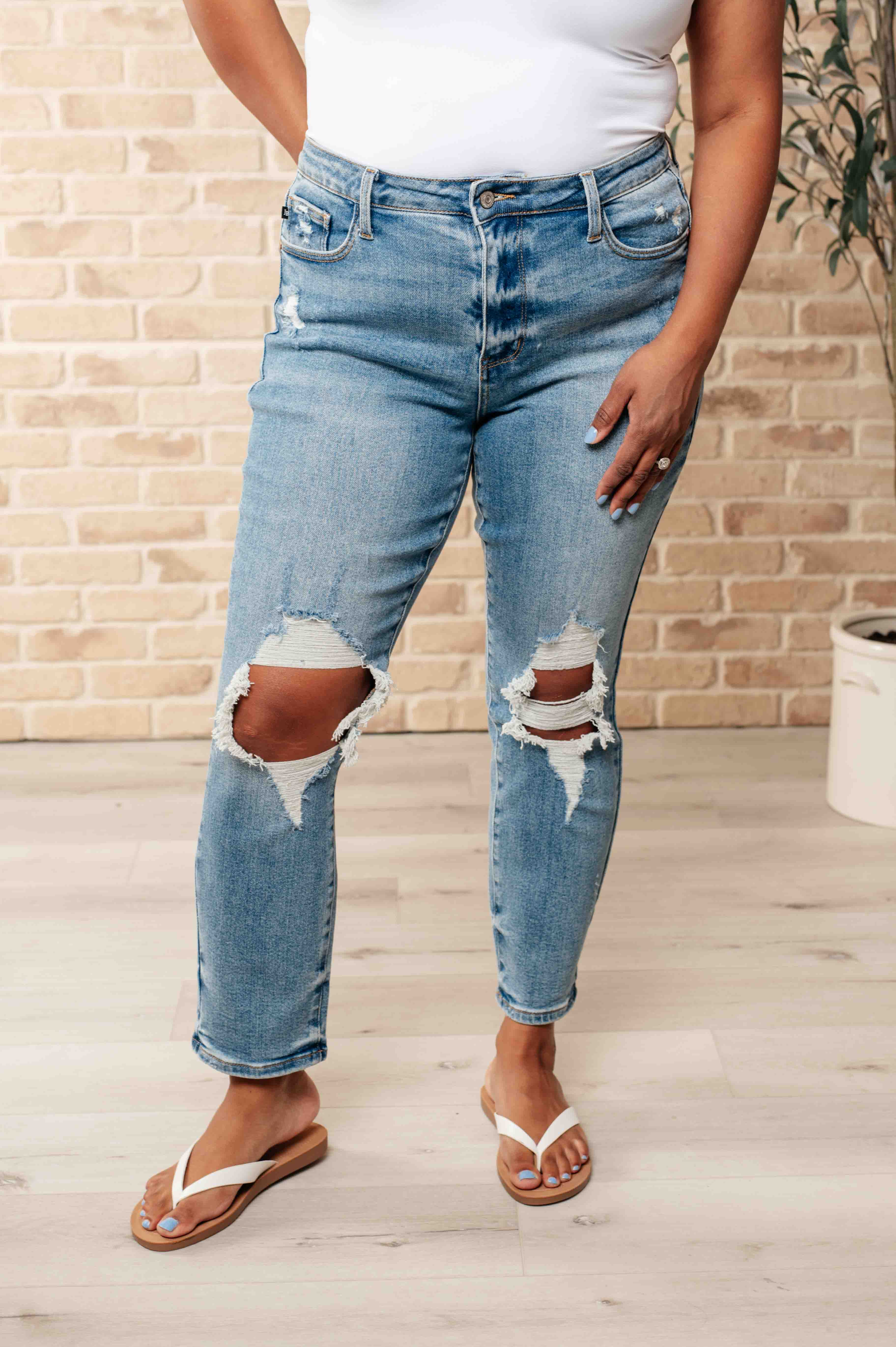 JUDY BLUE: Frankie High Waist Distressed Boyfriend Jeans