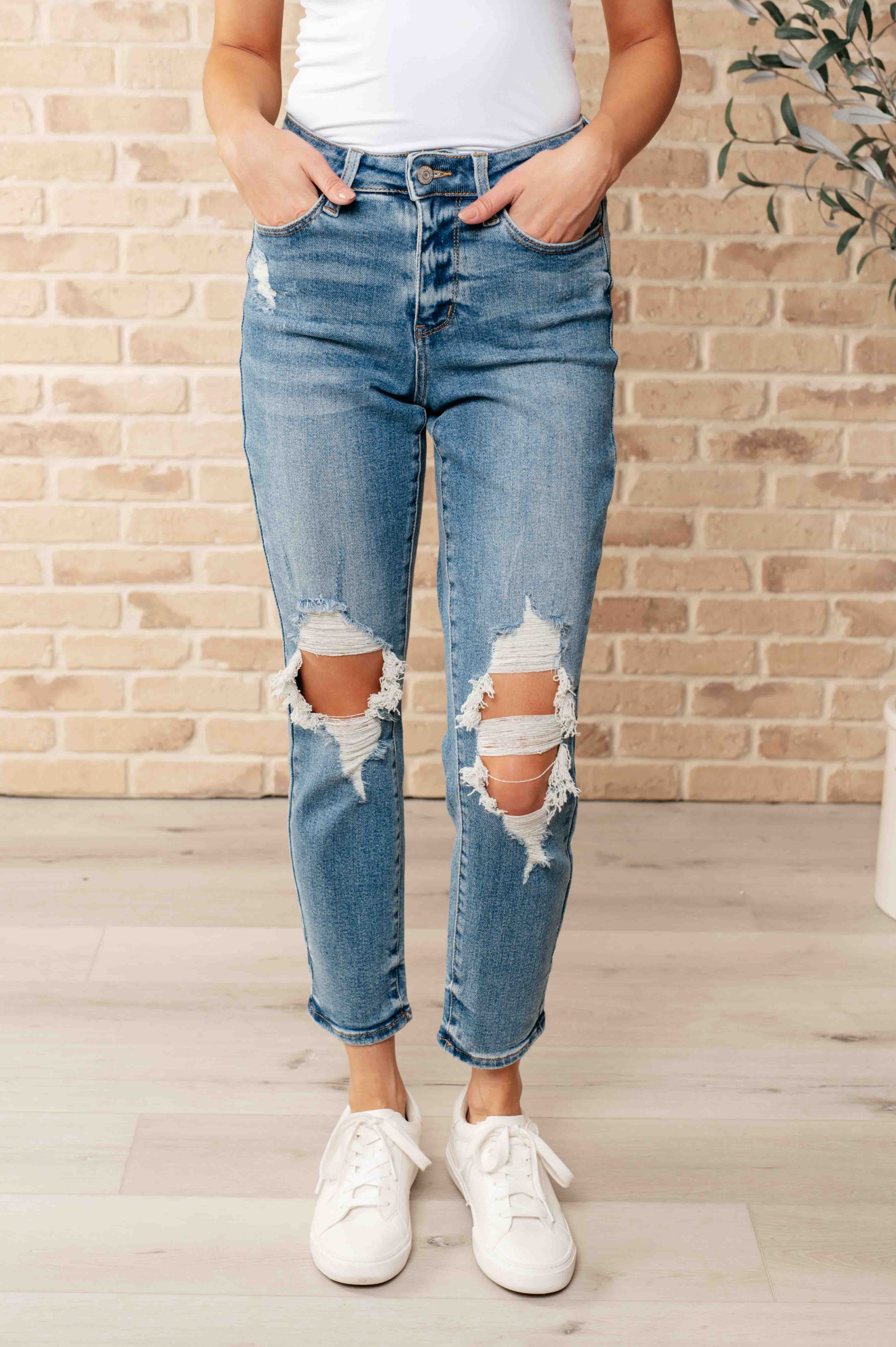 JUDY BLUE: Frankie High Waist Distressed Boyfriend Jeans