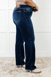 JUDY BLUE: Jacqueline Mid Rise Frayed Hem Straight Leg Jean