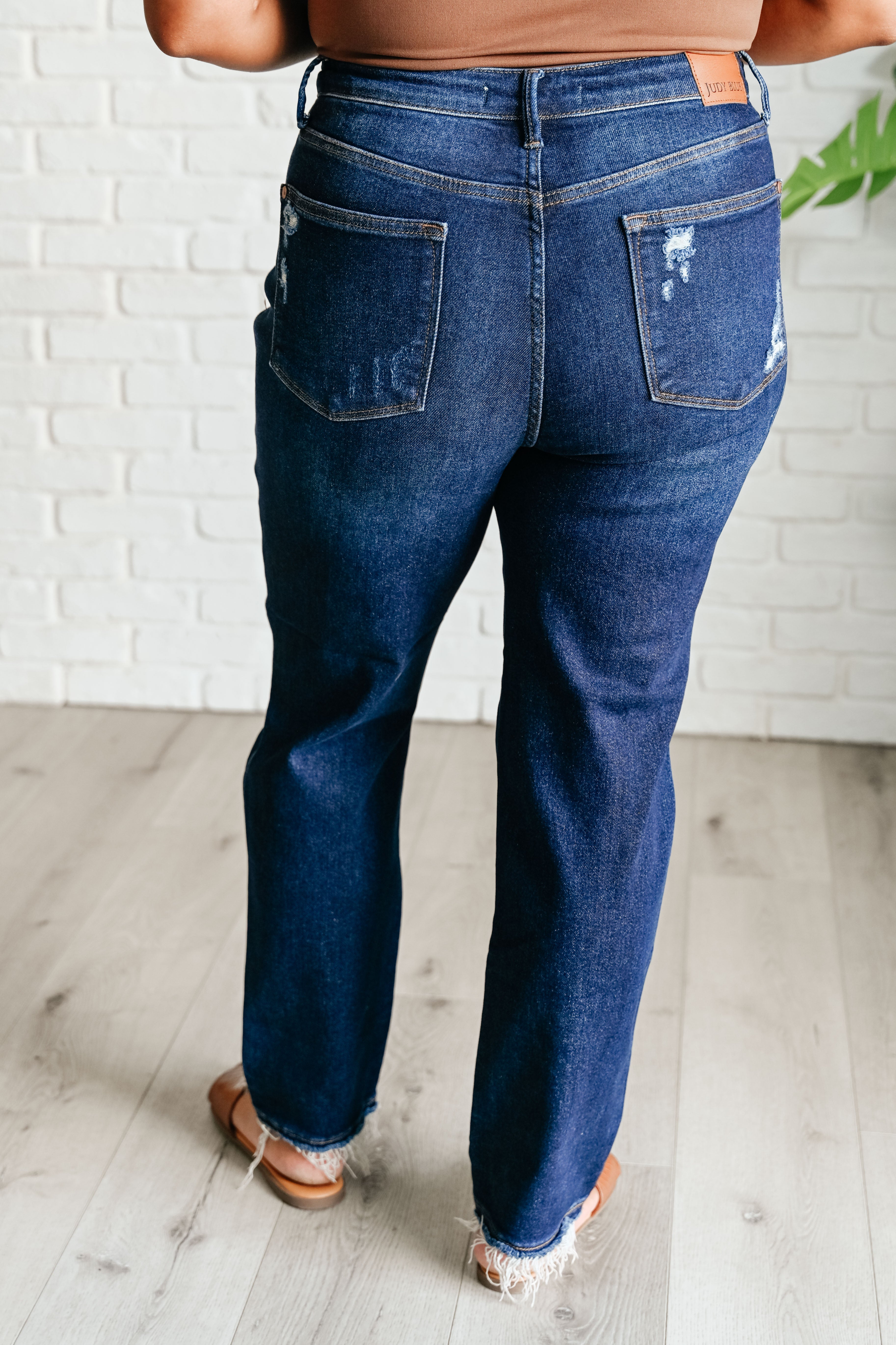 JUDY BLUE: Montana High Rise Rigid Magic Distressed Straight Jeans