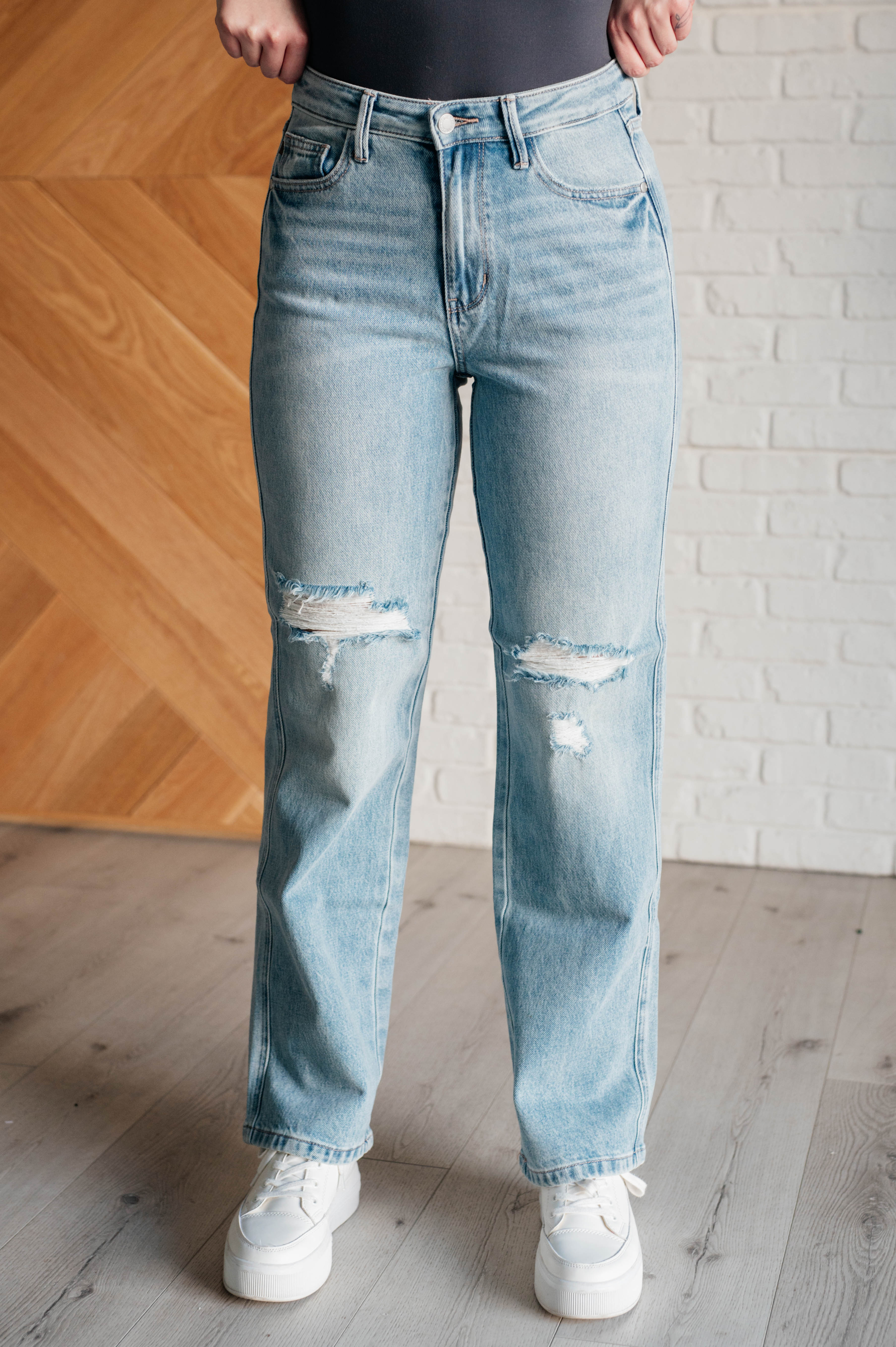 JUDY BLUE: Patricia High Rise Rigid Magic 90's Straight Jeans