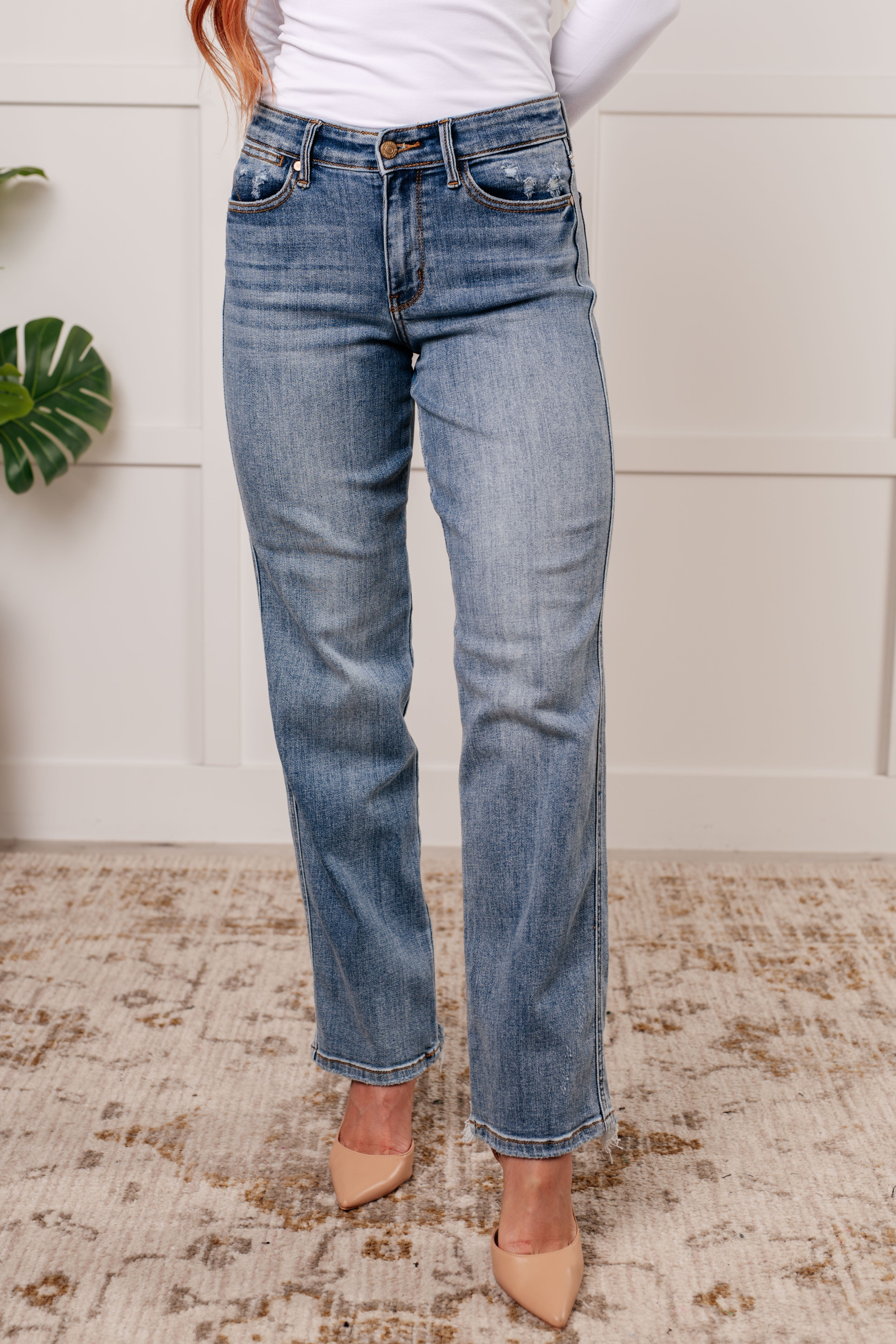 JUDY BLUE: Quinn Mid Rise Cell Phone Pocket Dad Jeans