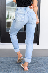 JUDY BLUE Sam Mid Rise Star Pocket Boyfriend Jeans