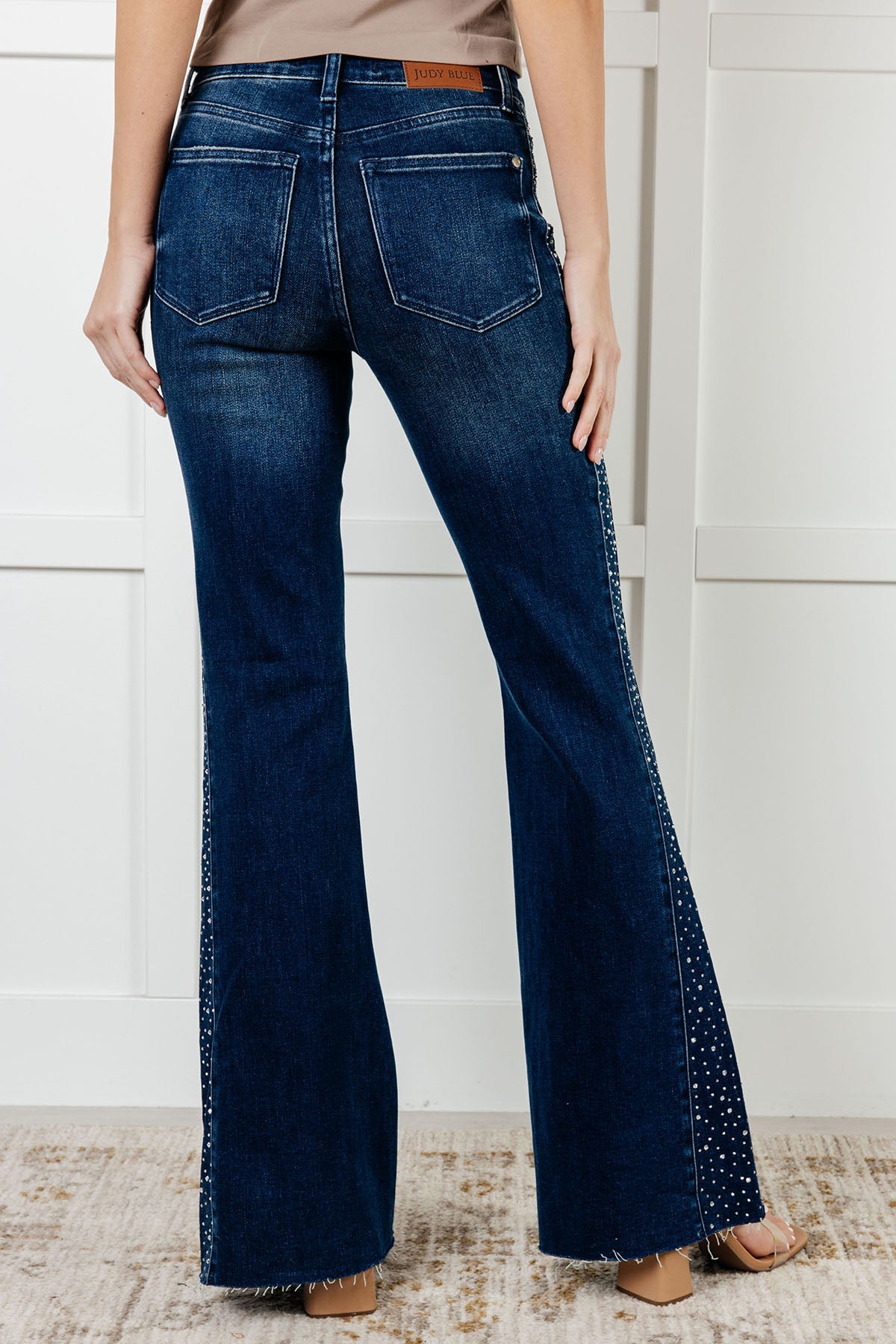 JUDY BLUE: Shannon Mid Rise Rhinestone Detail Flare Jeans