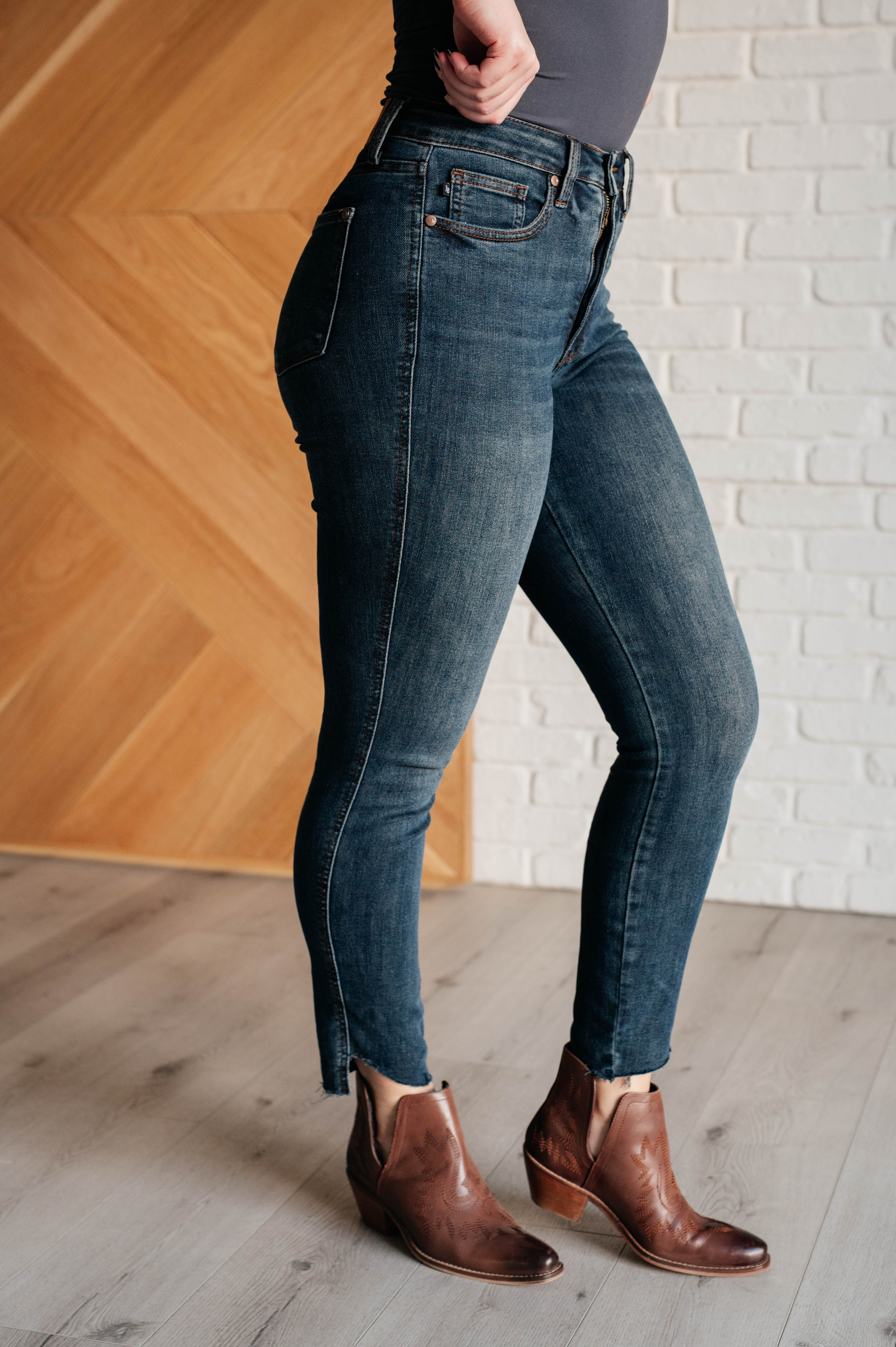 JUDY BLUE: Tessa High Rise Control Top Step Hem Skinny Jeans