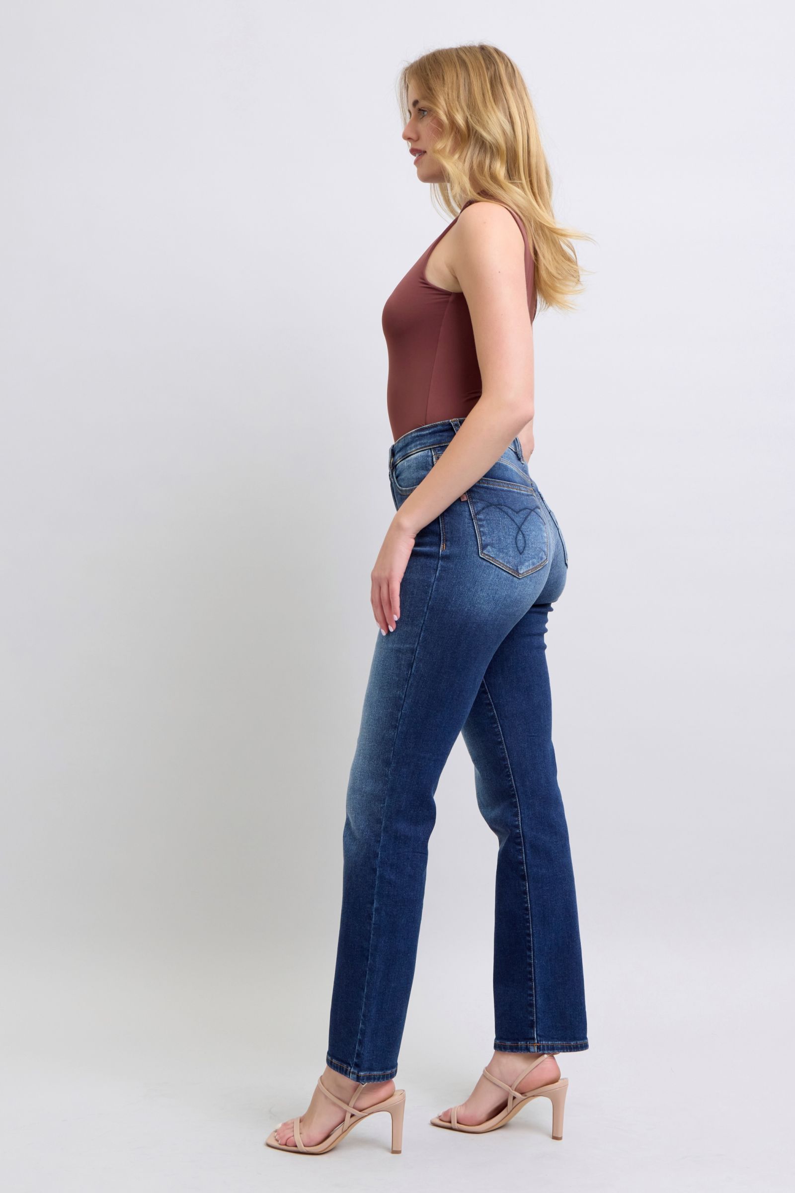 JUDY BLUE: Straight Leg Jeans