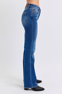 JUDY BLUE: Mid-Rise Bootcut Jeans with Thermal Lining