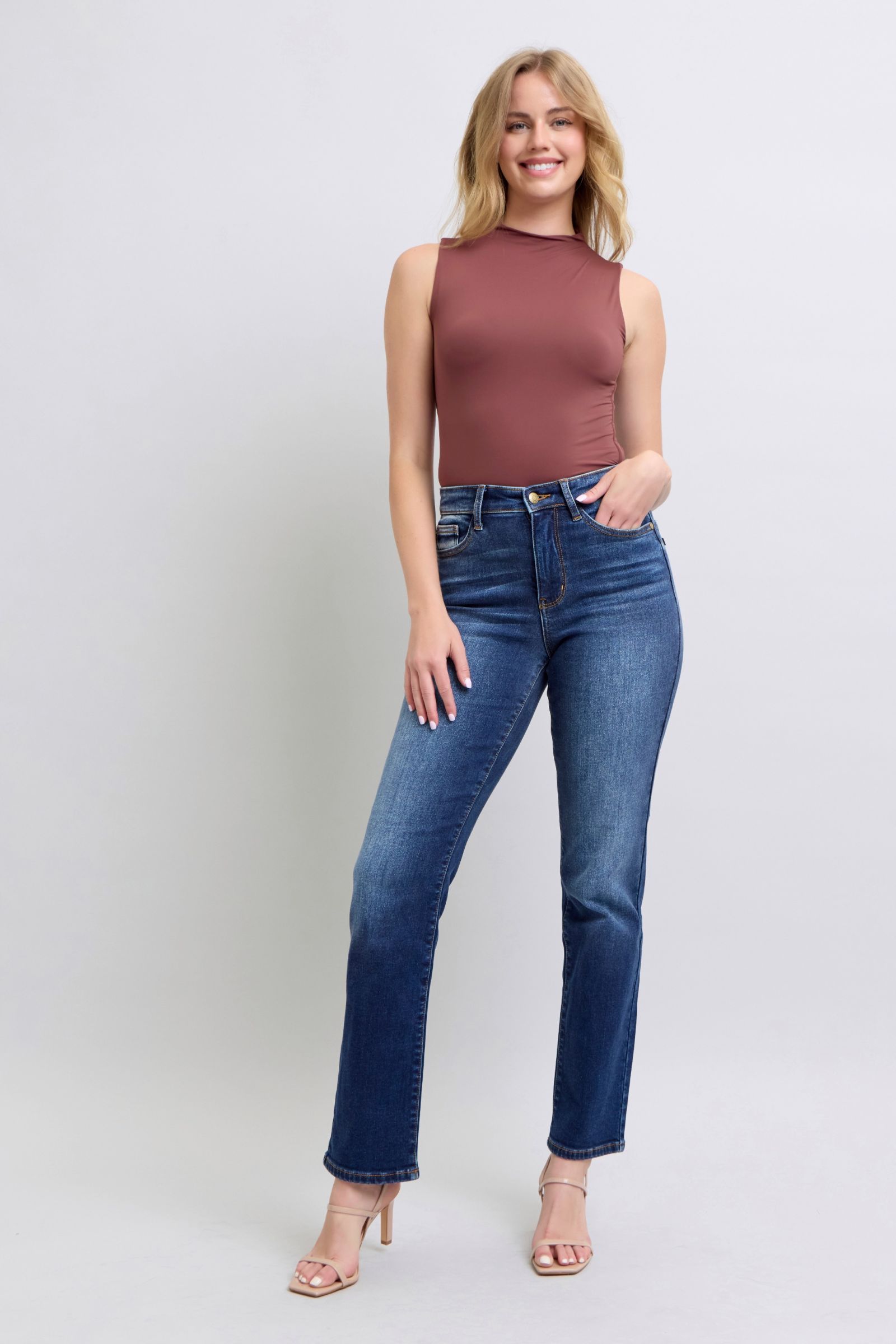 JUDY BLUE: Straight Leg Jeans