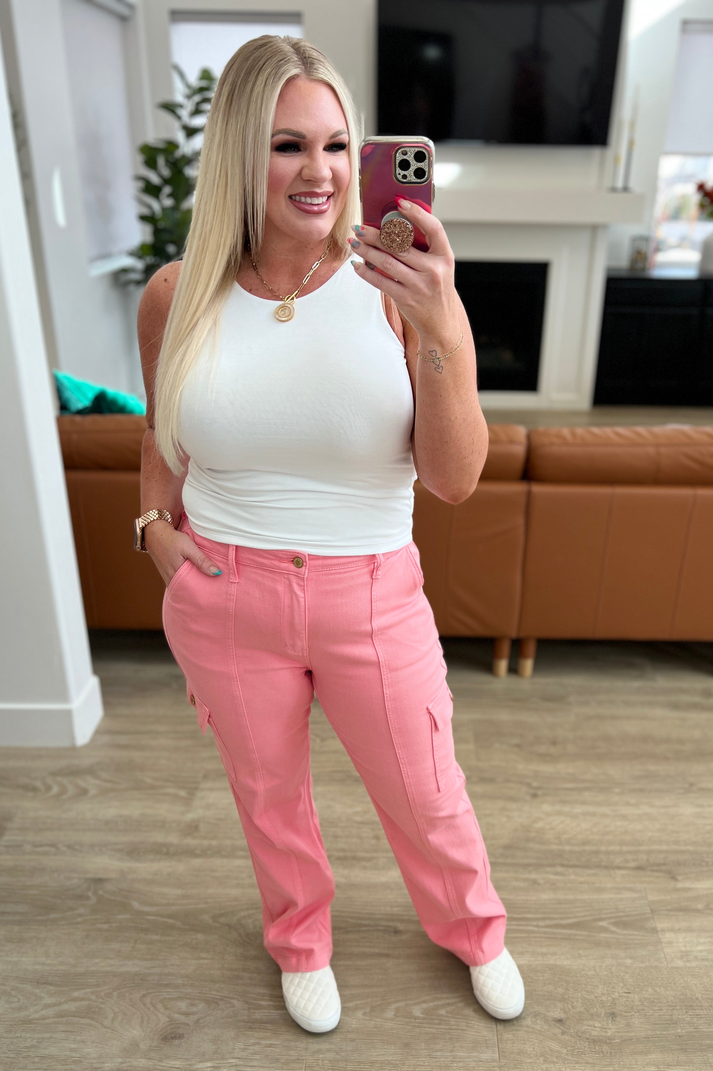 JUDY BLUE Peggy High Rise Cargo Straight Jeans in Pink